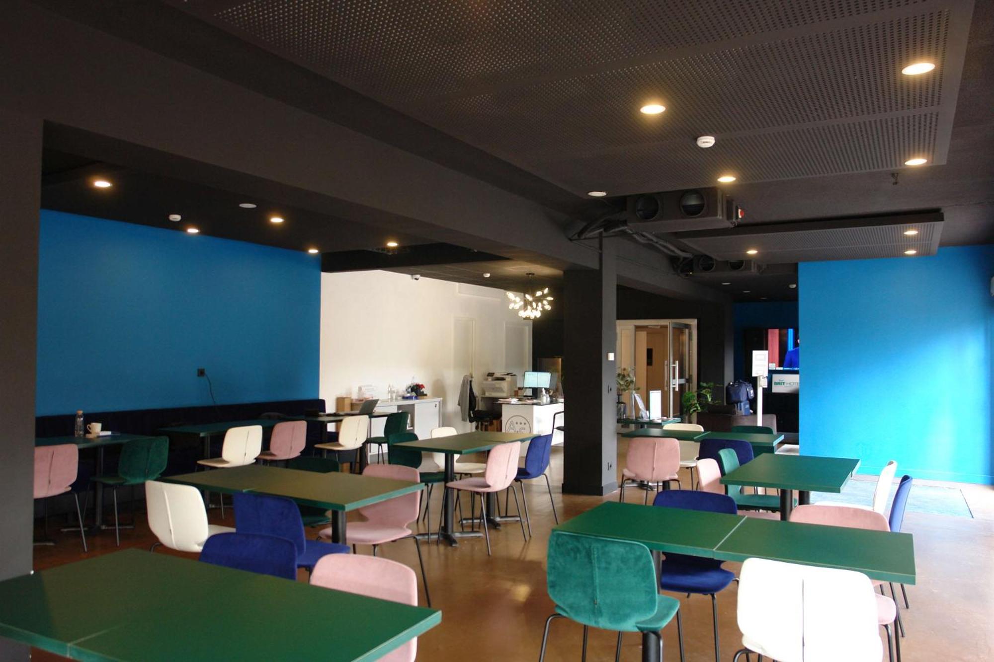 Brit Hotel Marseille Aeroport Mirabeau Dış mekan fotoğraf