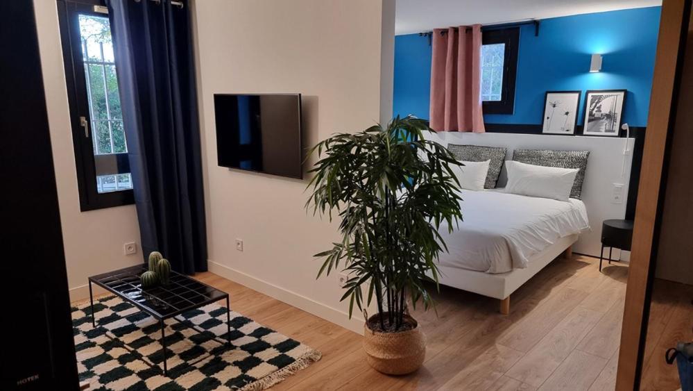 Brit Hotel Marseille Aeroport Mirabeau Dış mekan fotoğraf